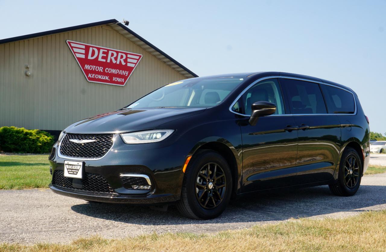 Chrysler Pacifica Touring L 2023