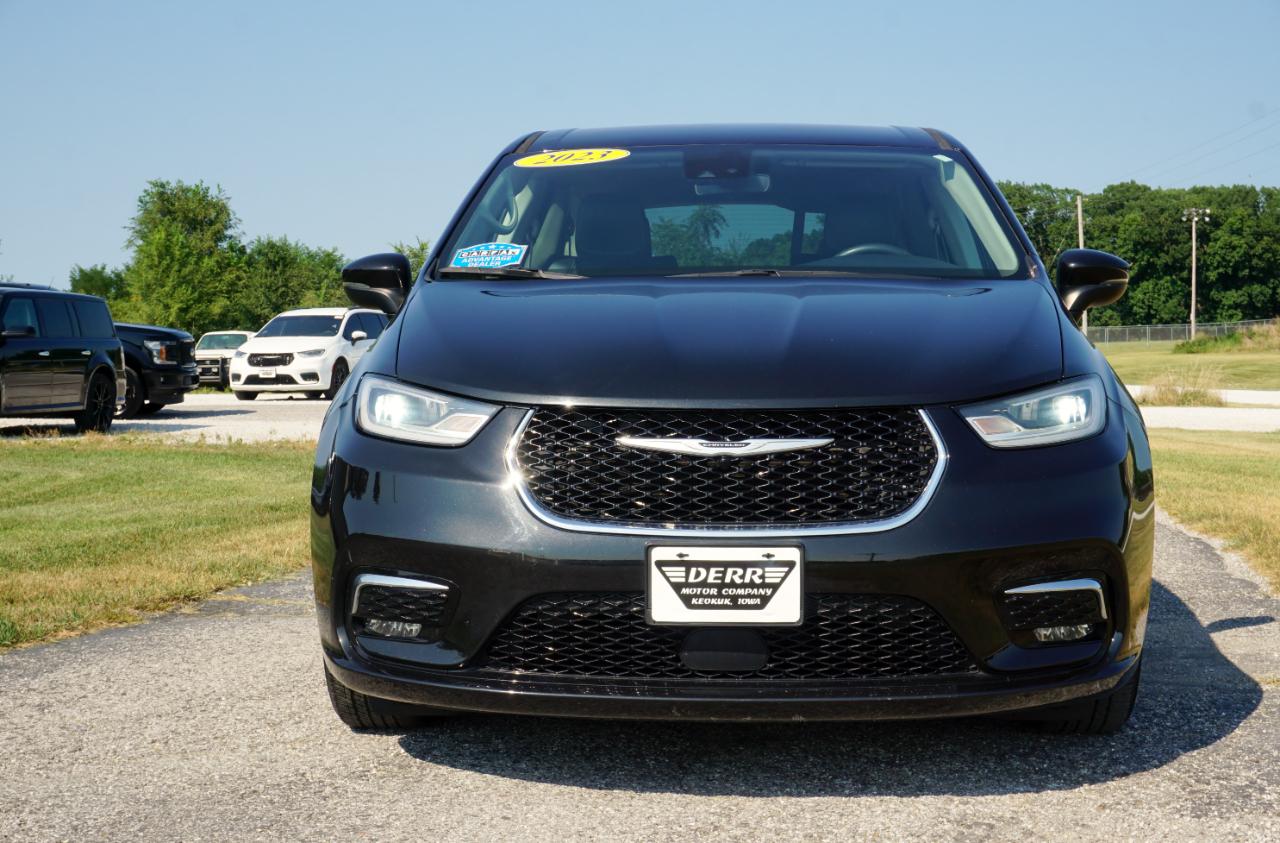 Chrysler Pacifica Touring L 2023