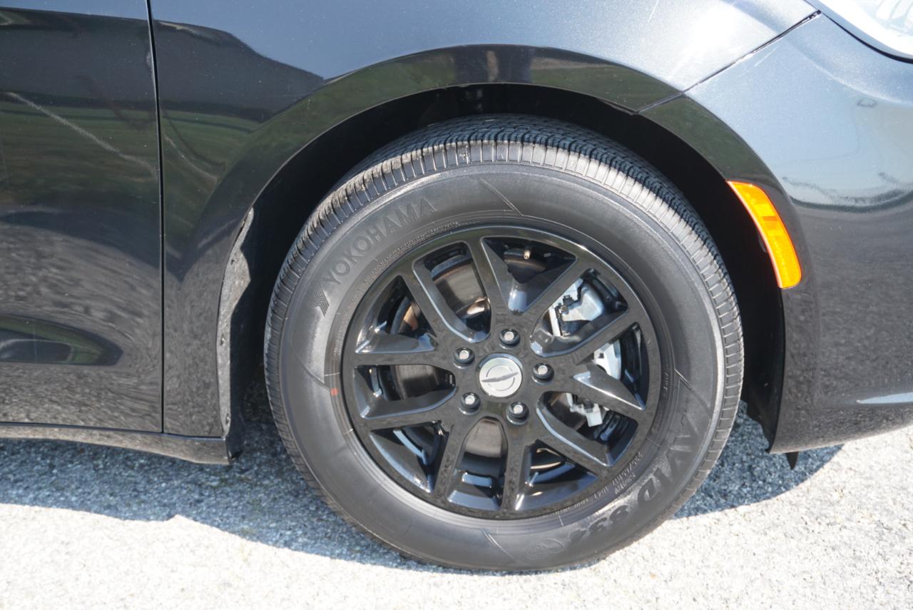 Chrysler Pacifica Touring L 2023