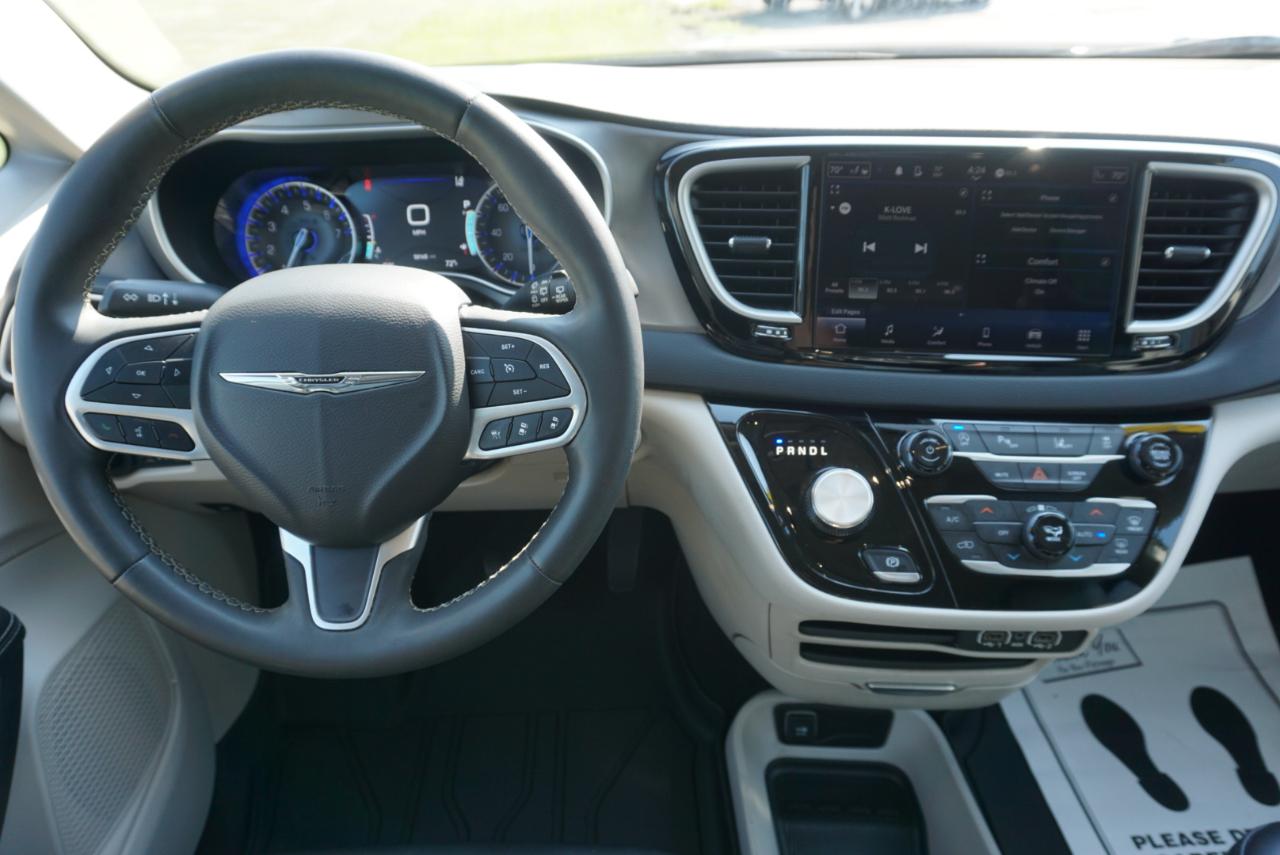 Chrysler Pacifica Touring L 2023