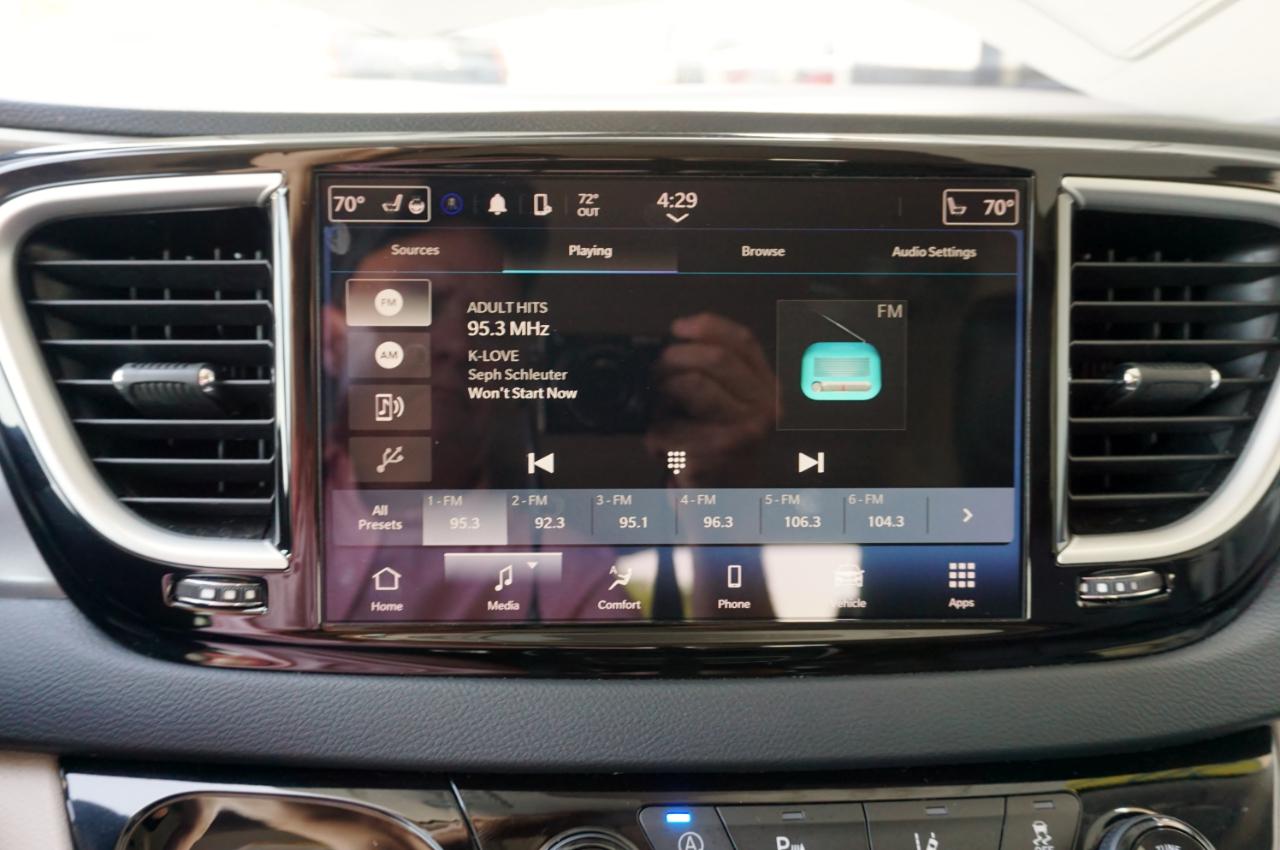 Chrysler Pacifica Touring L 2023