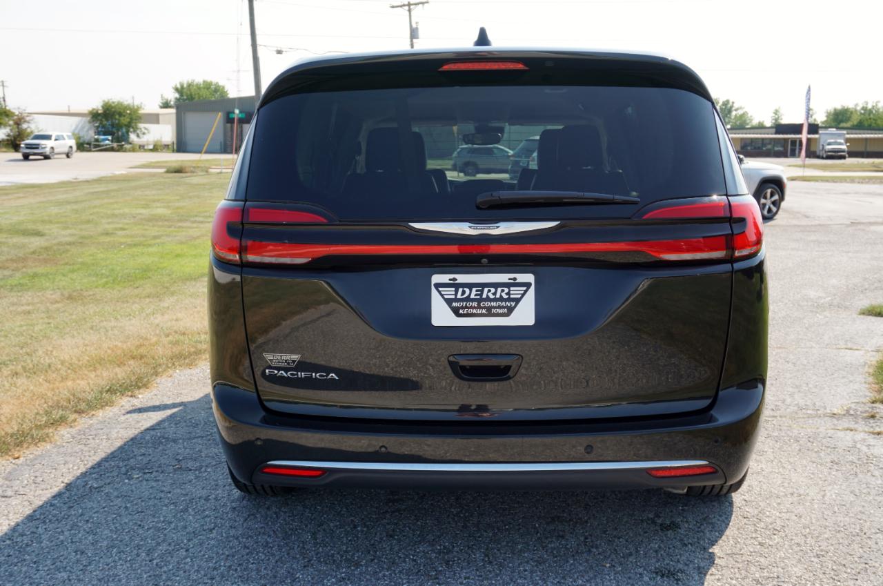Chrysler Pacifica Touring L 2023