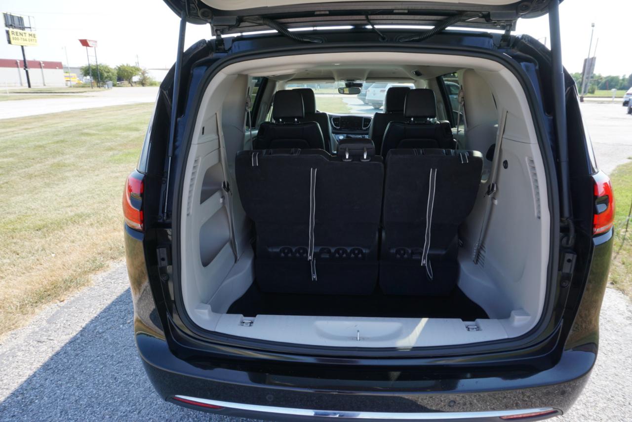 Chrysler Pacifica Touring L 2023