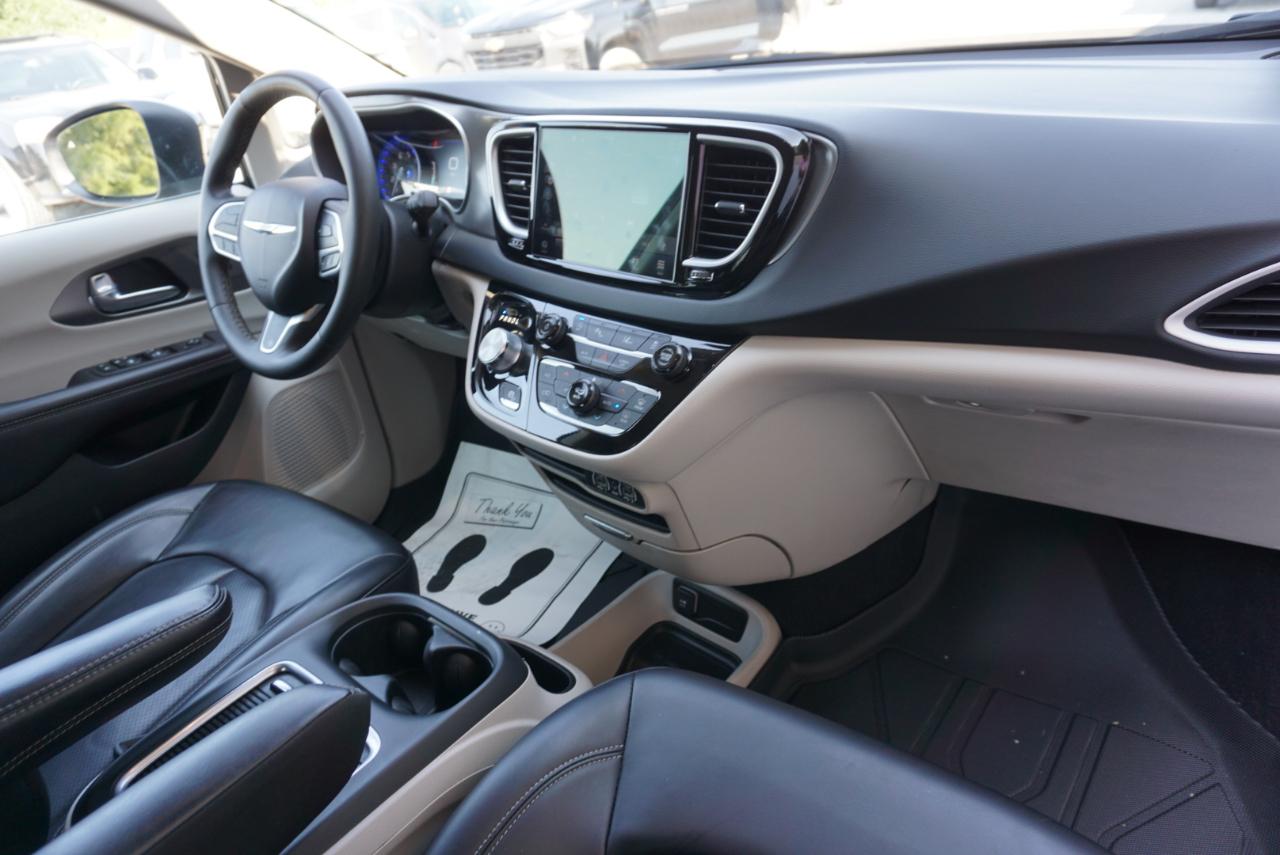 Chrysler Pacifica Touring L 2023