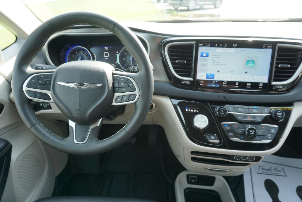 Chrysler Pacifica Touring L 2023