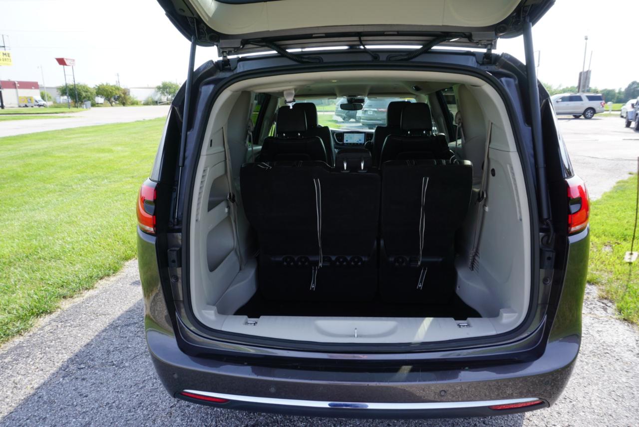 Chrysler Pacifica Touring L 2023