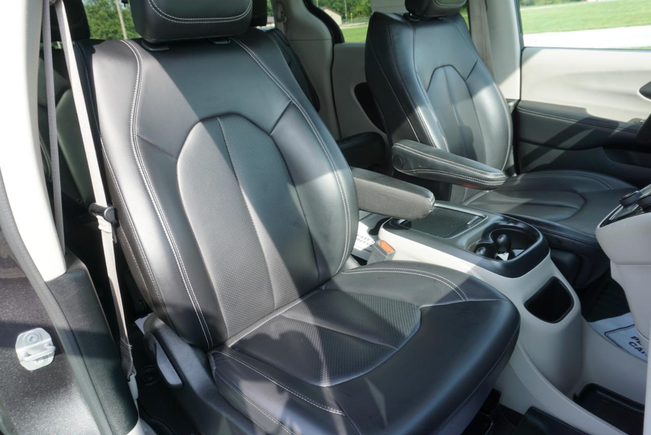 Chrysler Pacifica Touring L 2023