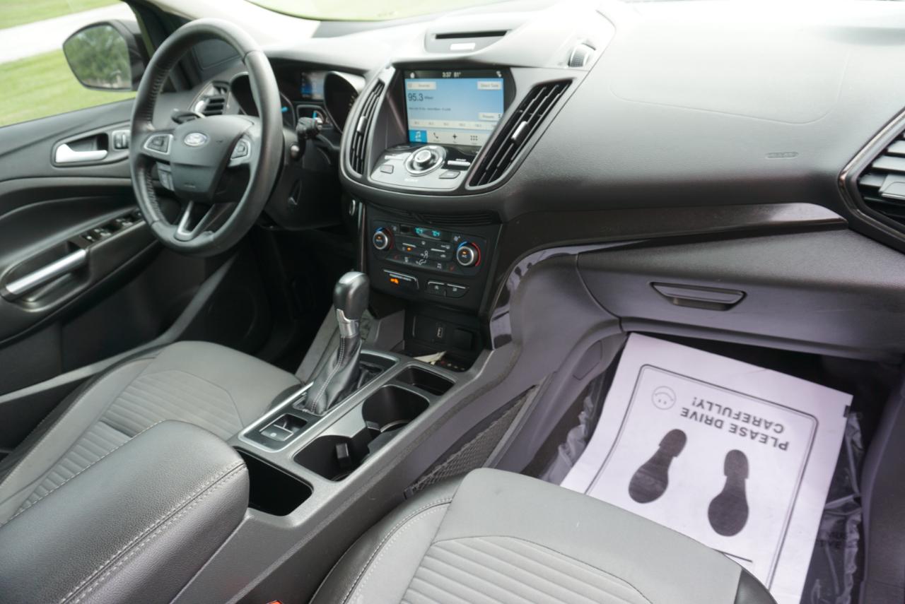Ford Escape Titanium FWD 2017