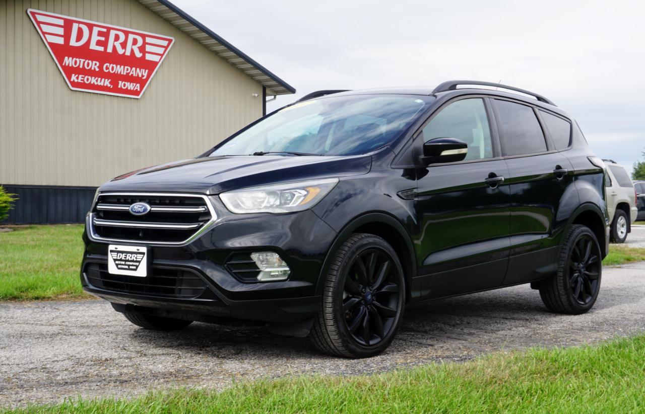 Ford Escape Titanium 4WD 2017