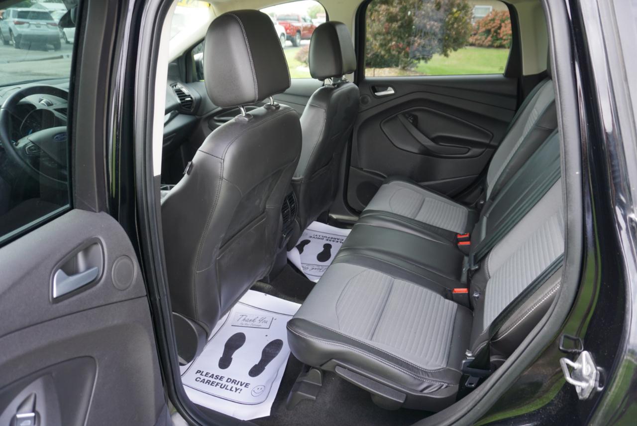 Ford Escape Titanium 4WD 2017