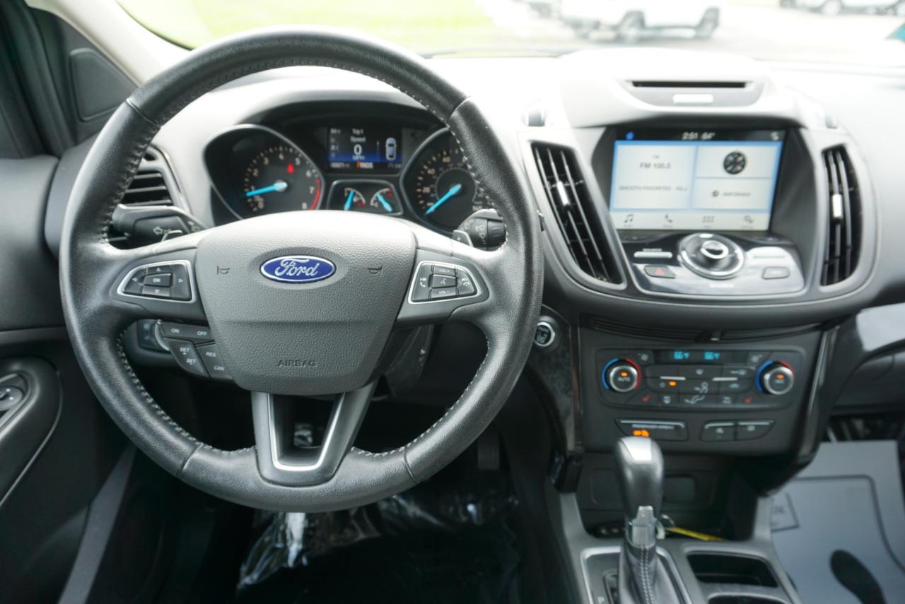 Ford Escape Titanium 4WD 2017