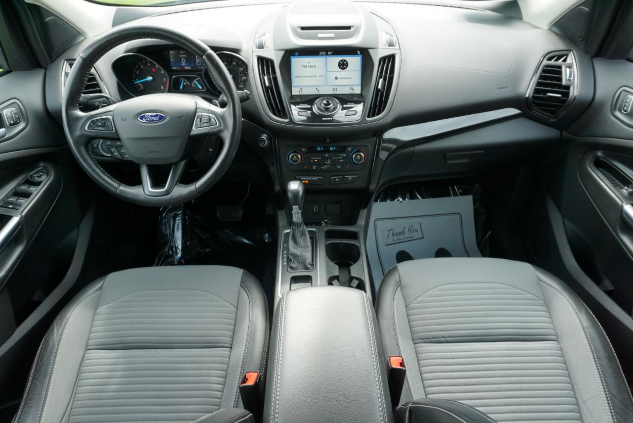 Ford Escape Titanium 4WD 2017