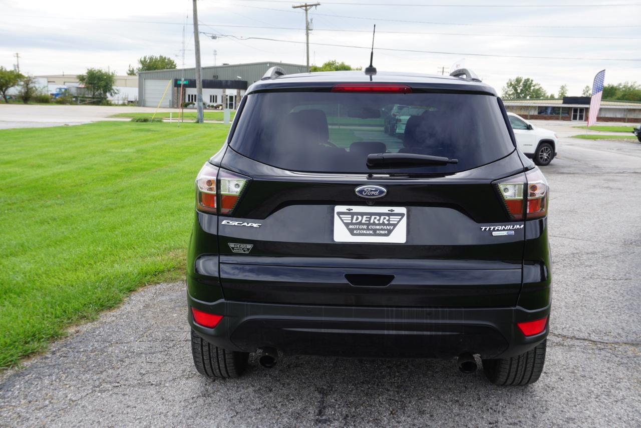 Ford Escape Titanium 4WD 2017