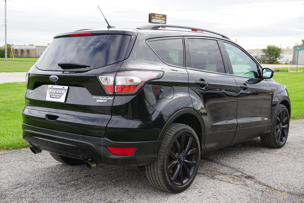 Ford Escape Titanium 4WD 2017