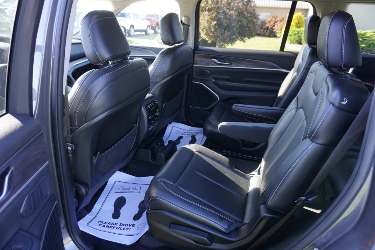 Jeep Grand Cherokee L Limited 4WD 2023