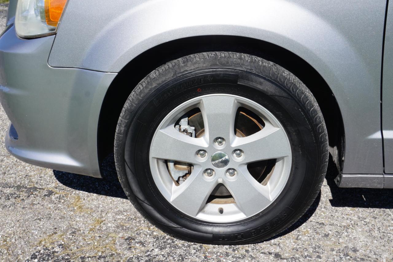 Dodge Grand Caravan SE 2013