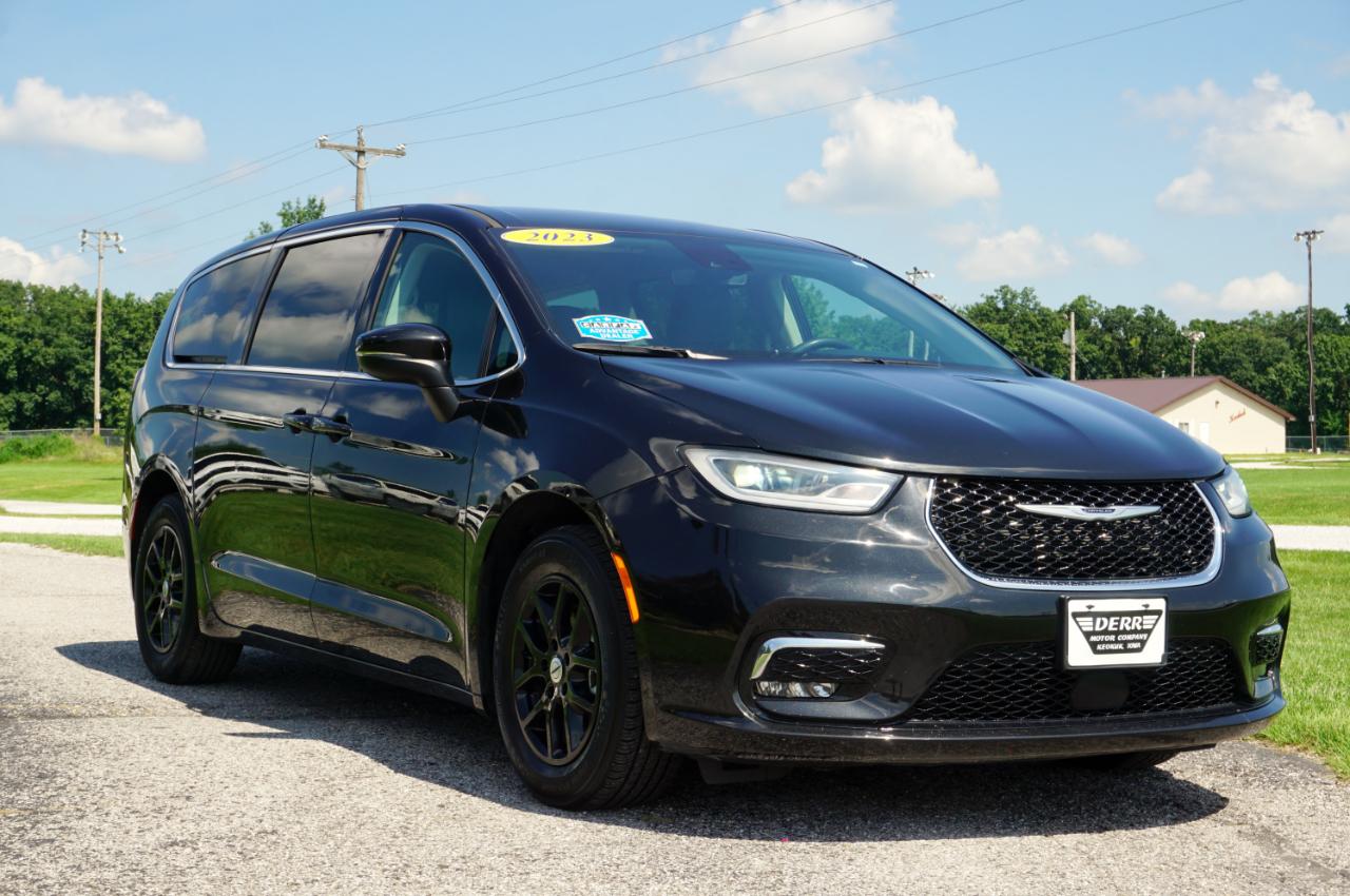 Chrysler Pacifica Touring L 2023
