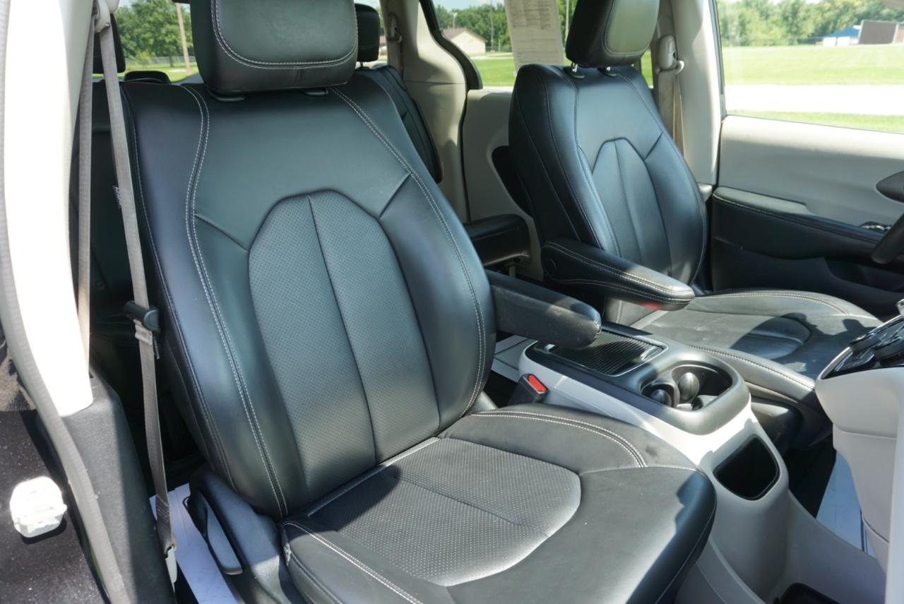 Chrysler Pacifica Touring L 2023