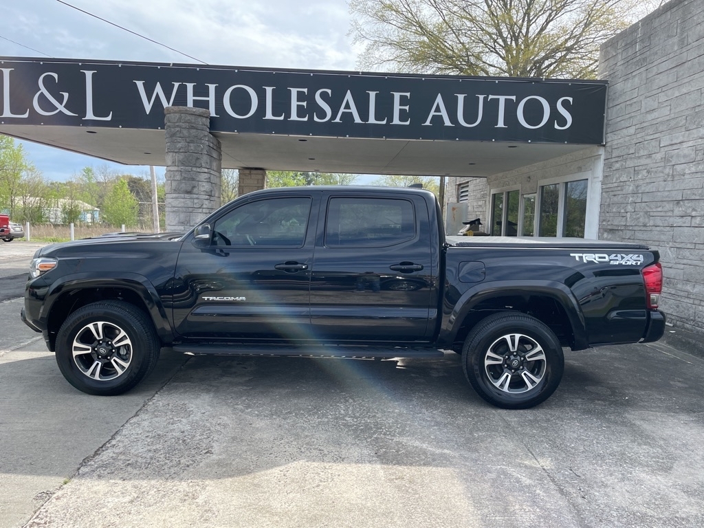 Toyota Tacoma TRD Off Road Double Cab 5' Bed V6 4x4 MT (Natl) 2017