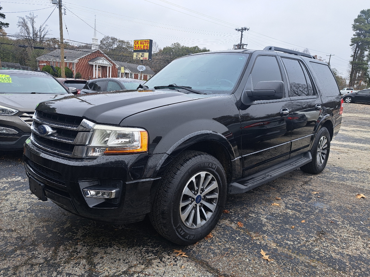 2017 Ford Expedition XLT's photo