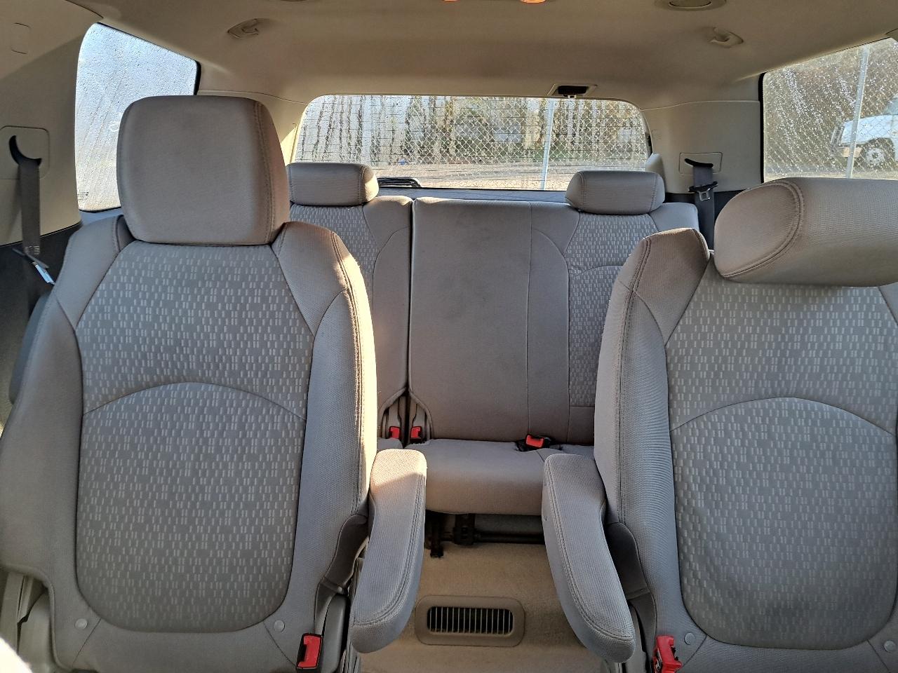 GMC Acadia SLE-2 FWD 2012