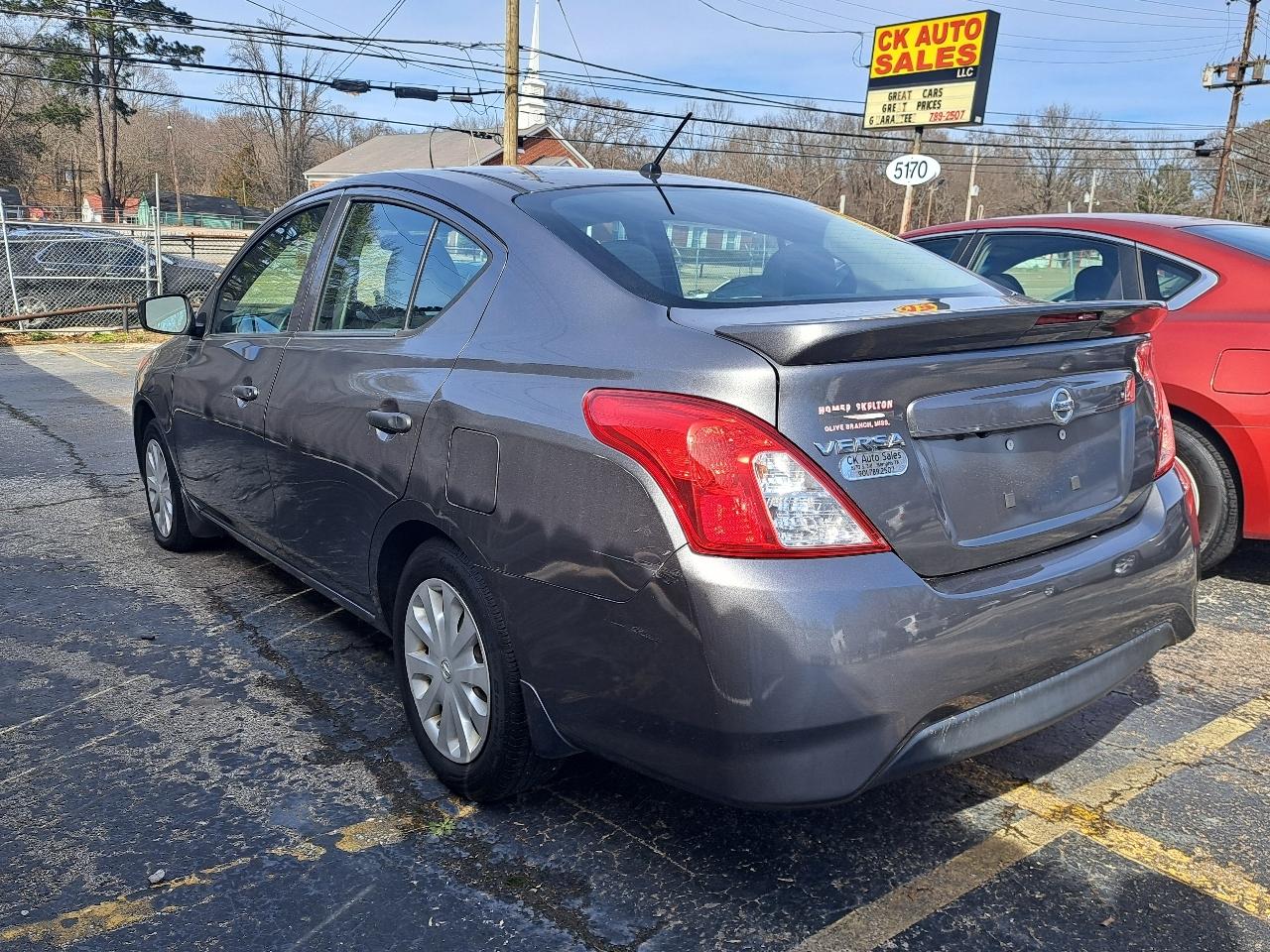 Nissan Versa 1.6 S 5M 2019