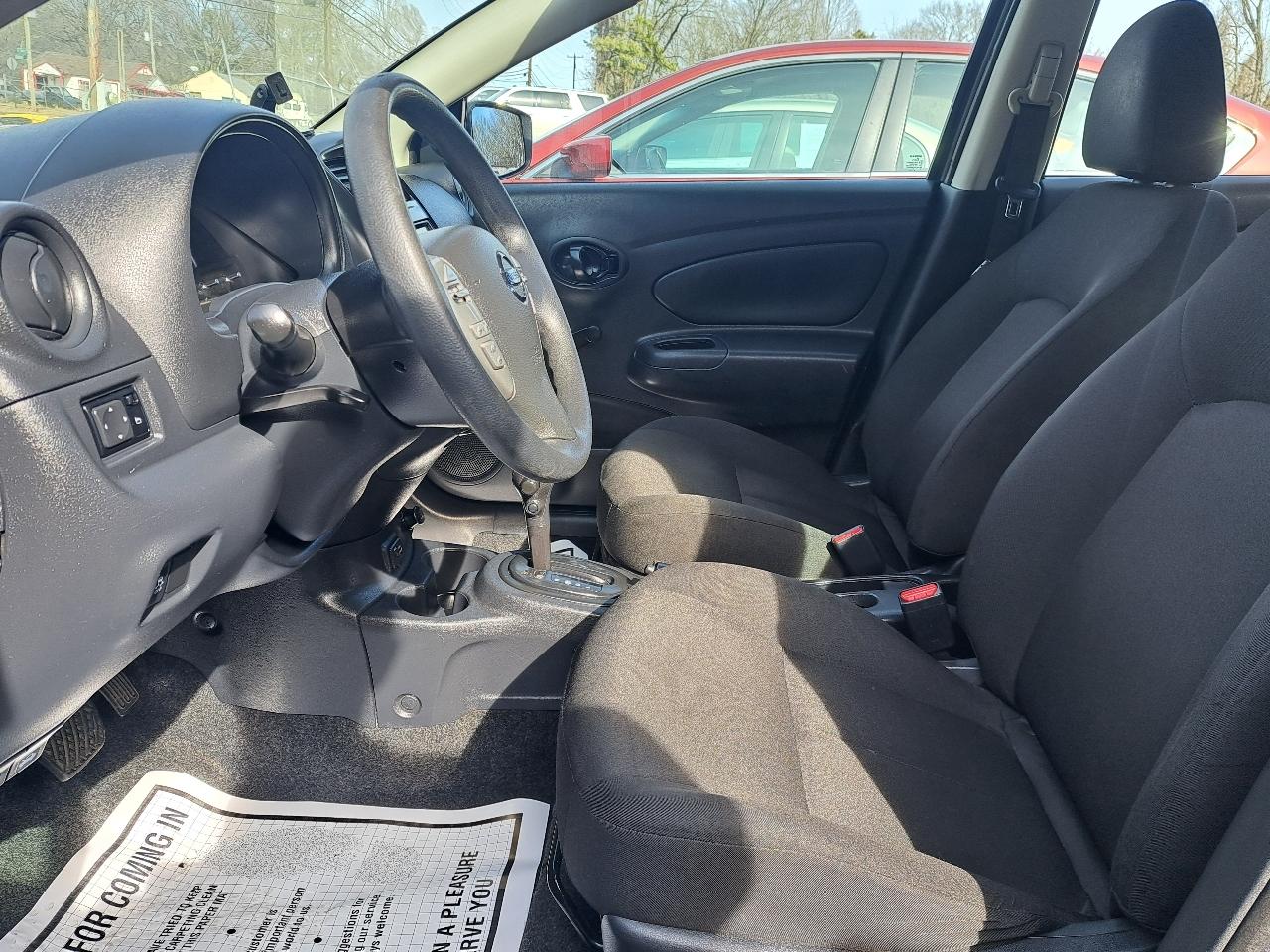 Nissan Versa 1.6 S 5M 2019