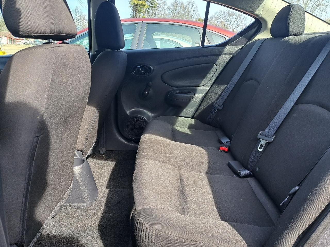 Nissan Versa 1.6 S 5M 2019