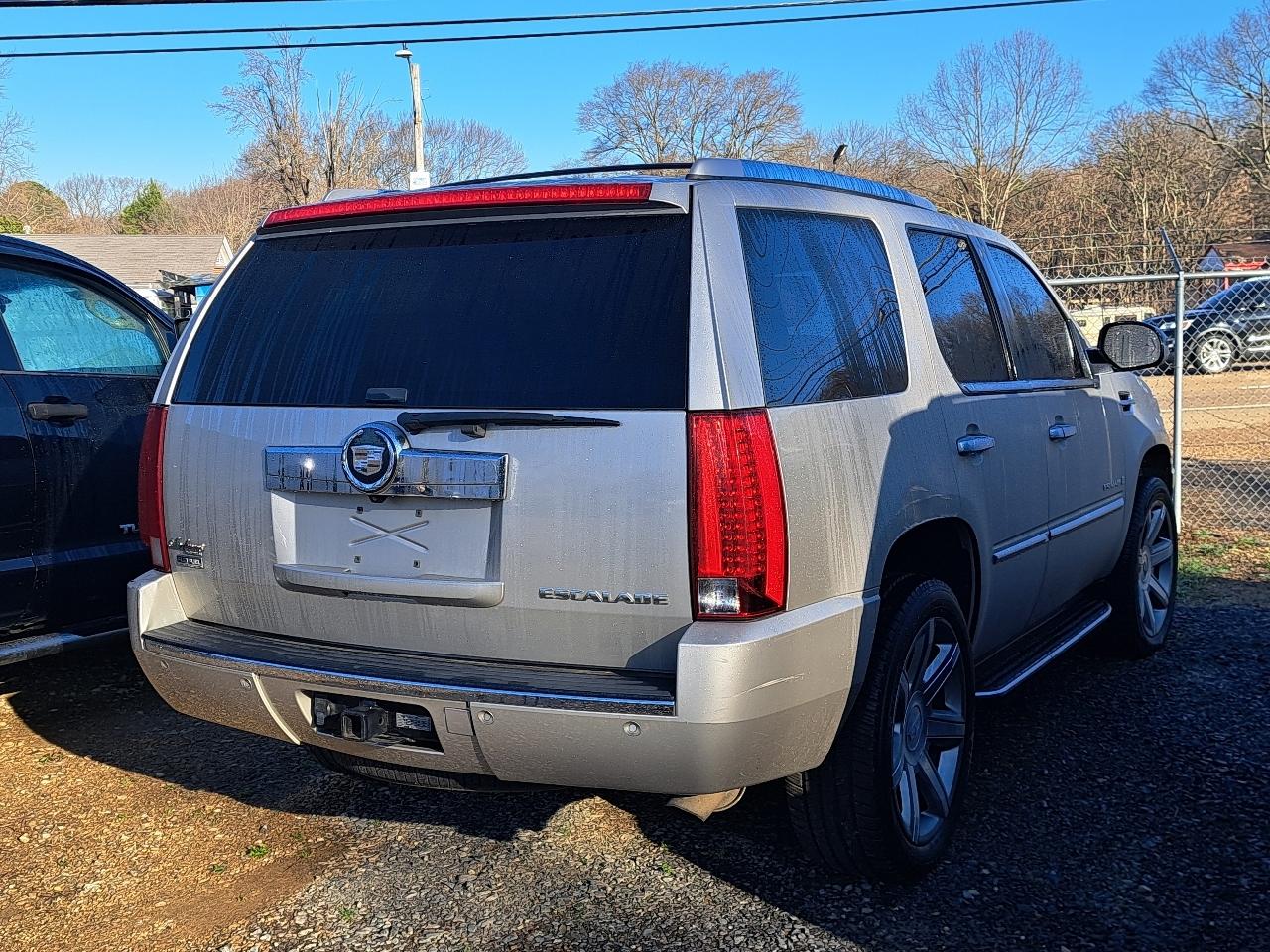 Cadillac Escalade 2WD 2009