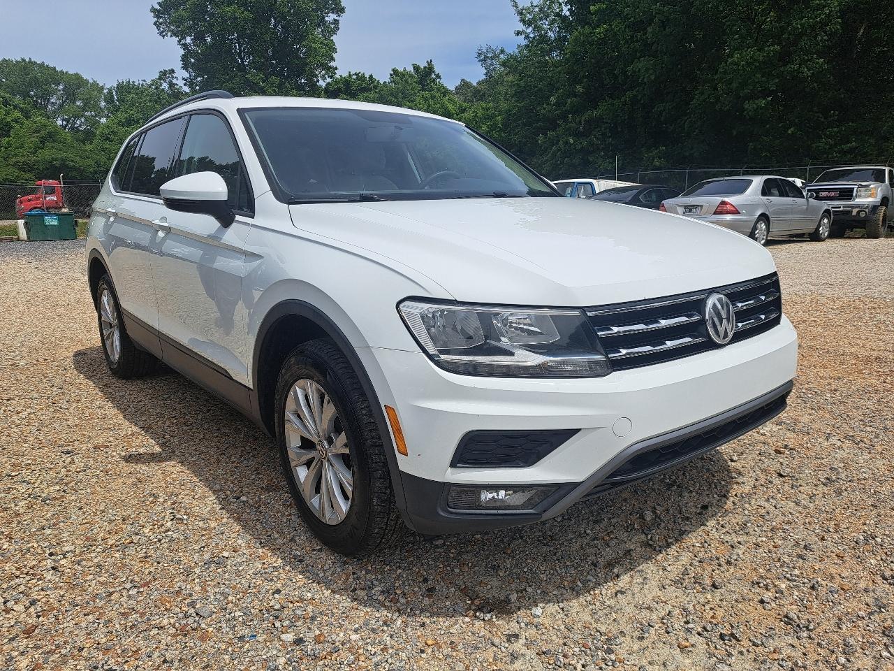 Volkswagen Tiguan S 2018