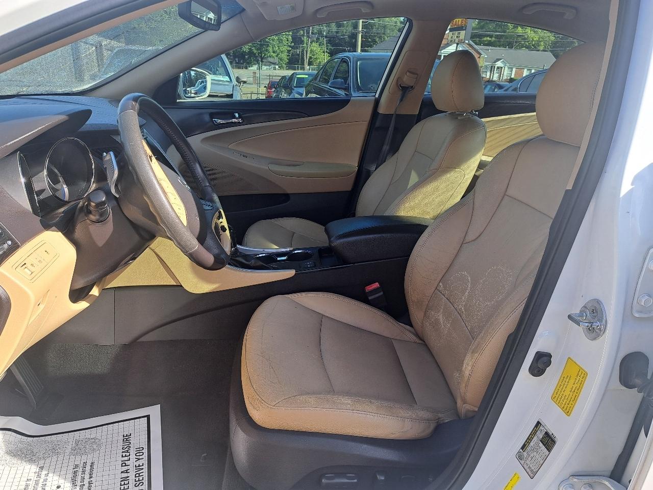 Hyundai Sonata SE Auto 2013