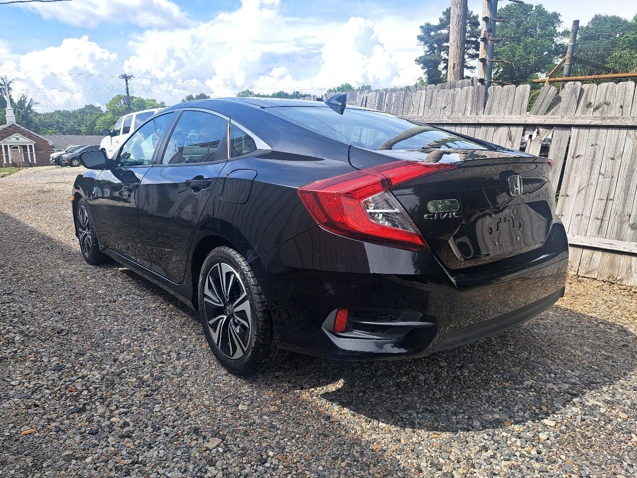 Honda Civic EX-T Sedan 6M 2018