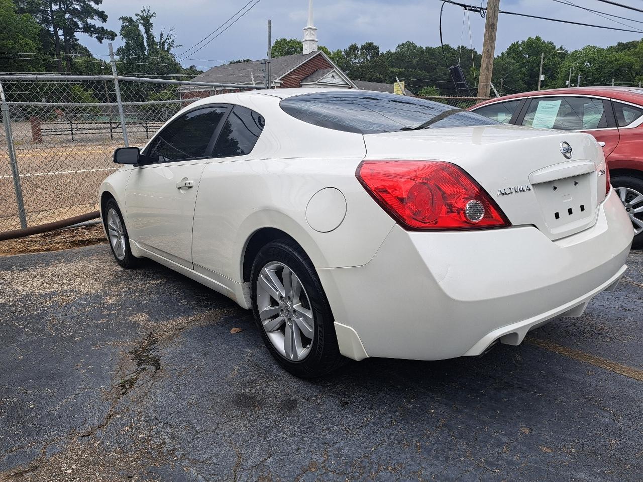Nissan Altima 2.5 S CVT Coupe 2010