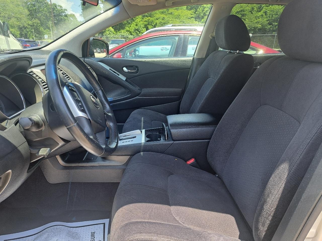 Nissan Murano S AWD 2011