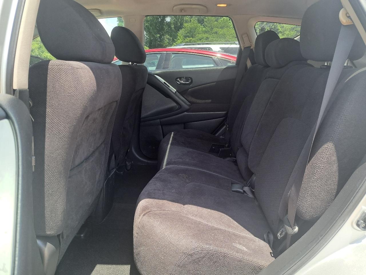 Nissan Murano S AWD 2011