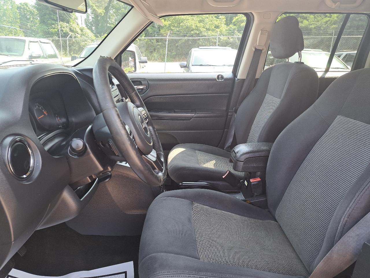 Jeep Patriot Latitude 2WD 2016