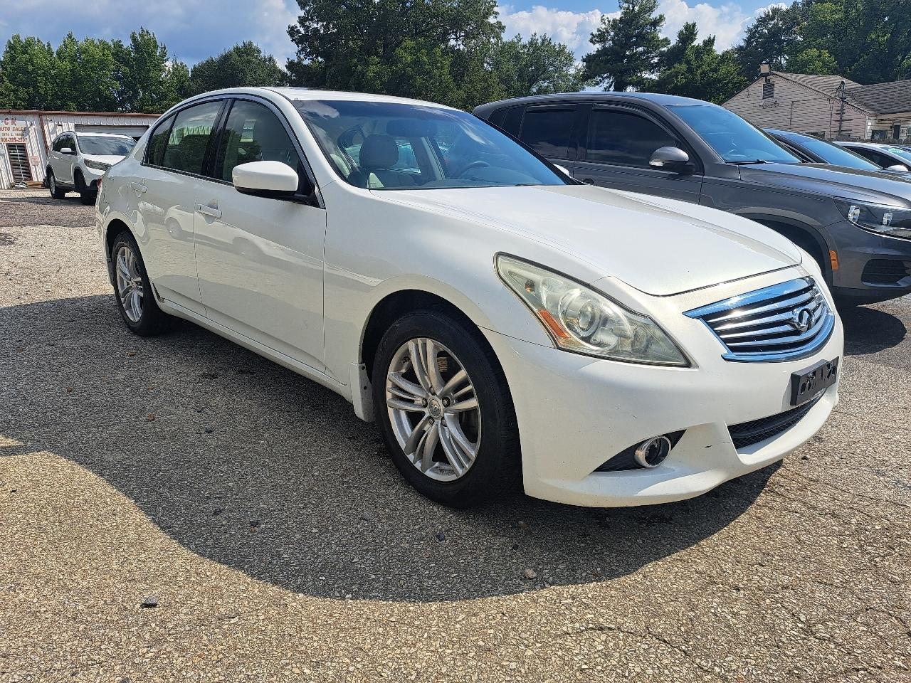 Infiniti G Sedan G37x AWD 2011