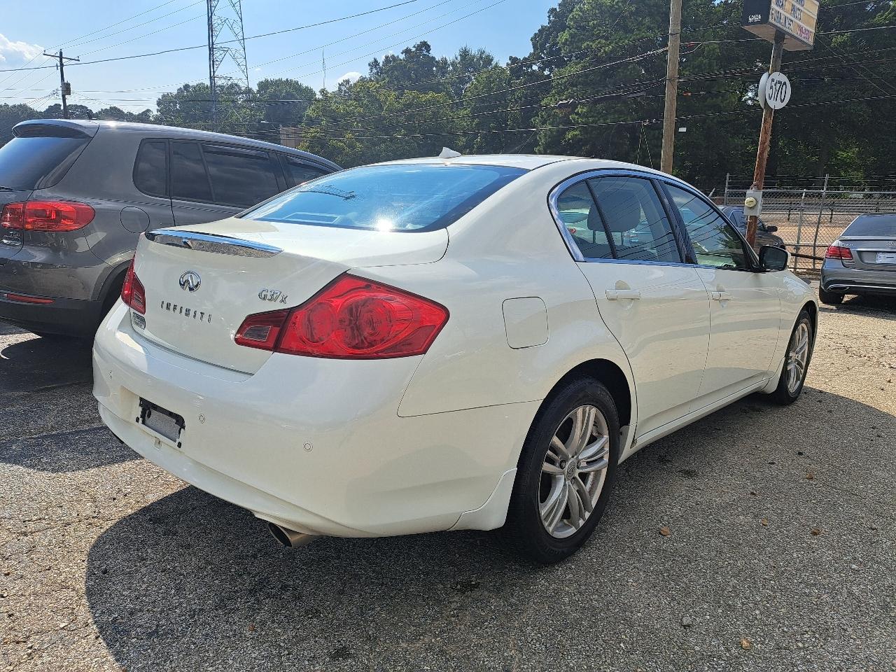 Infiniti G Sedan G37x AWD 2011