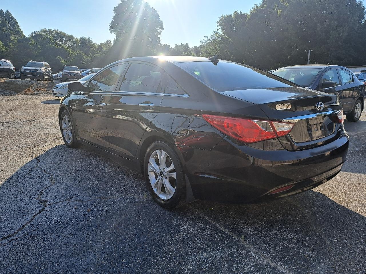 Hyundai Sonata SE Auto 2011