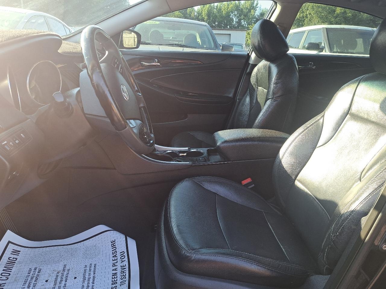 Hyundai Sonata SE Auto 2011
