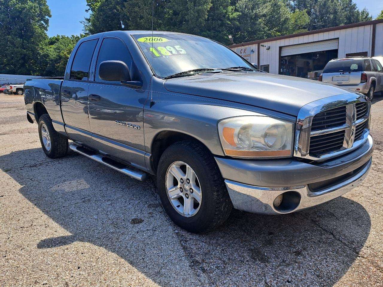 Dodge Ram 1500 ST Quad Cab 2WD 2006