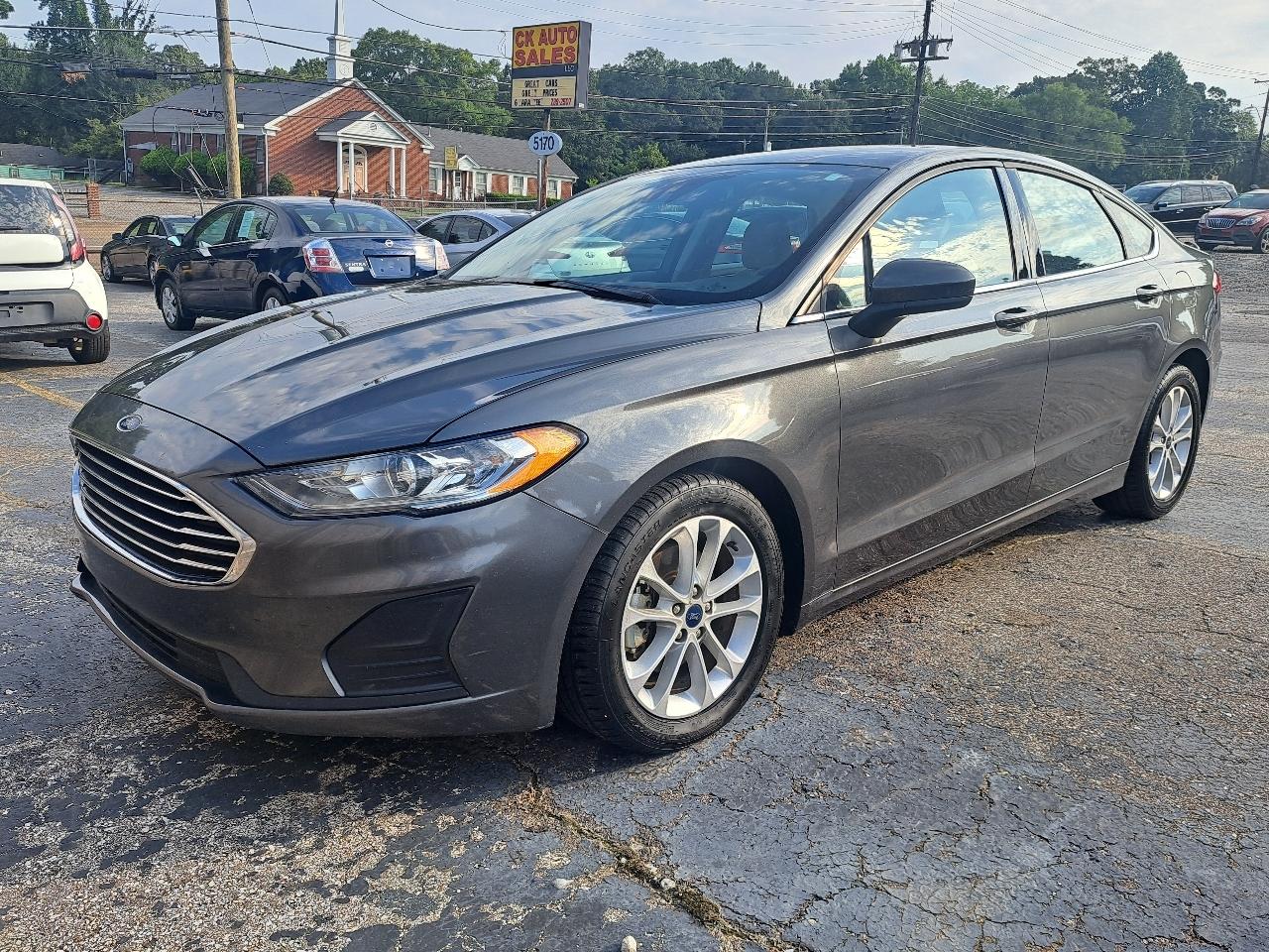 Ford Fusion SE 2020