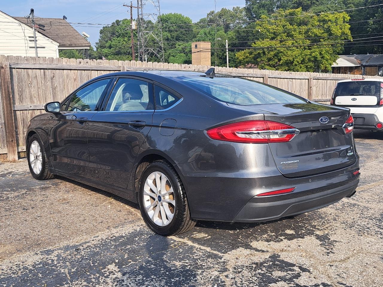 Ford Fusion SE 2020