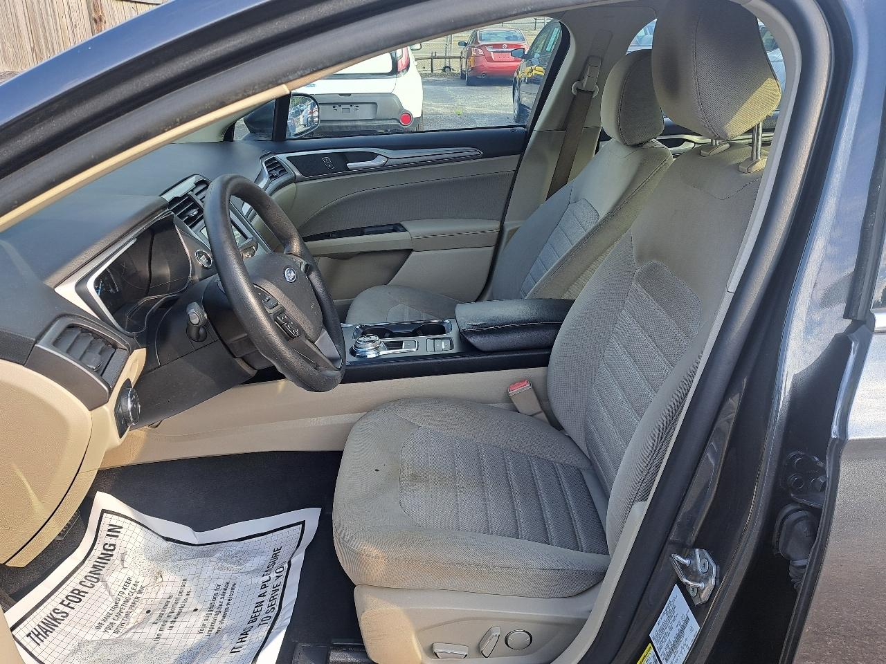 Ford Fusion SE 2020