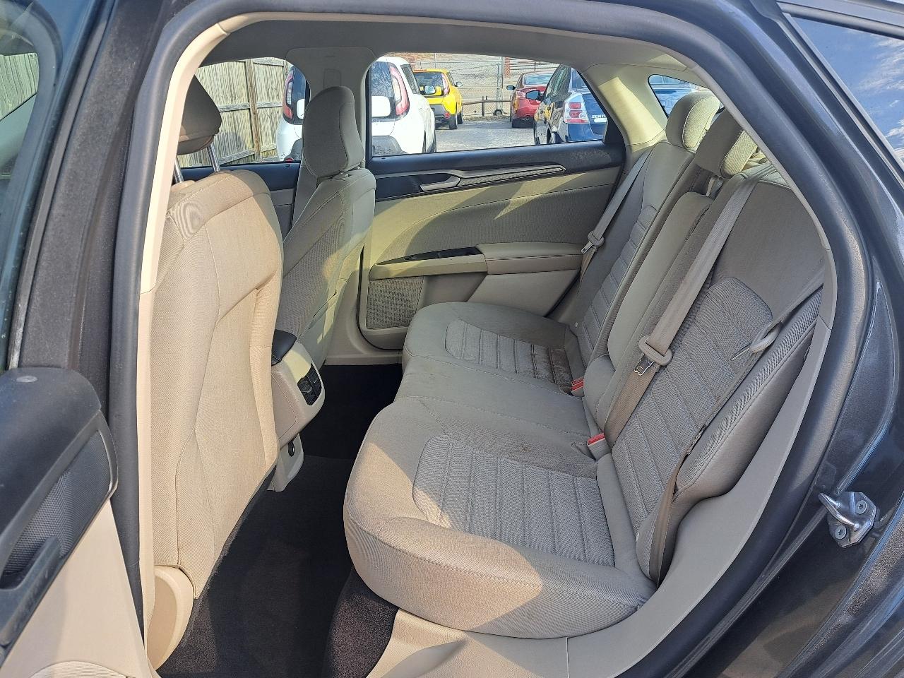 Ford Fusion SE 2020
