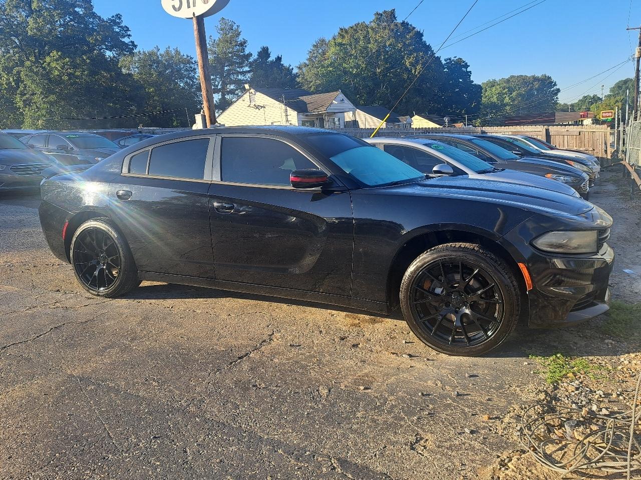Dodge Charger photo 2