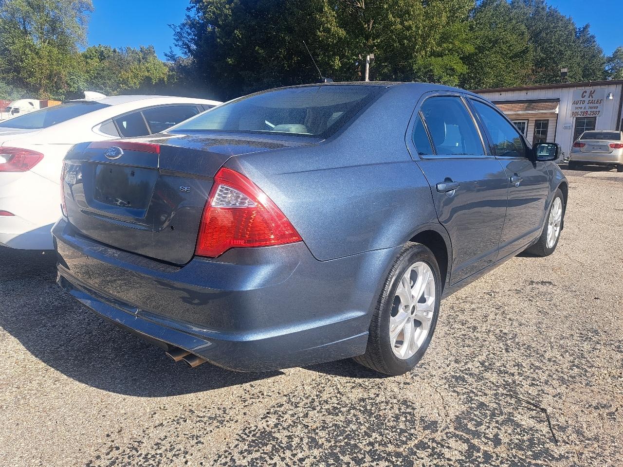 Ford Fusion SE 2012