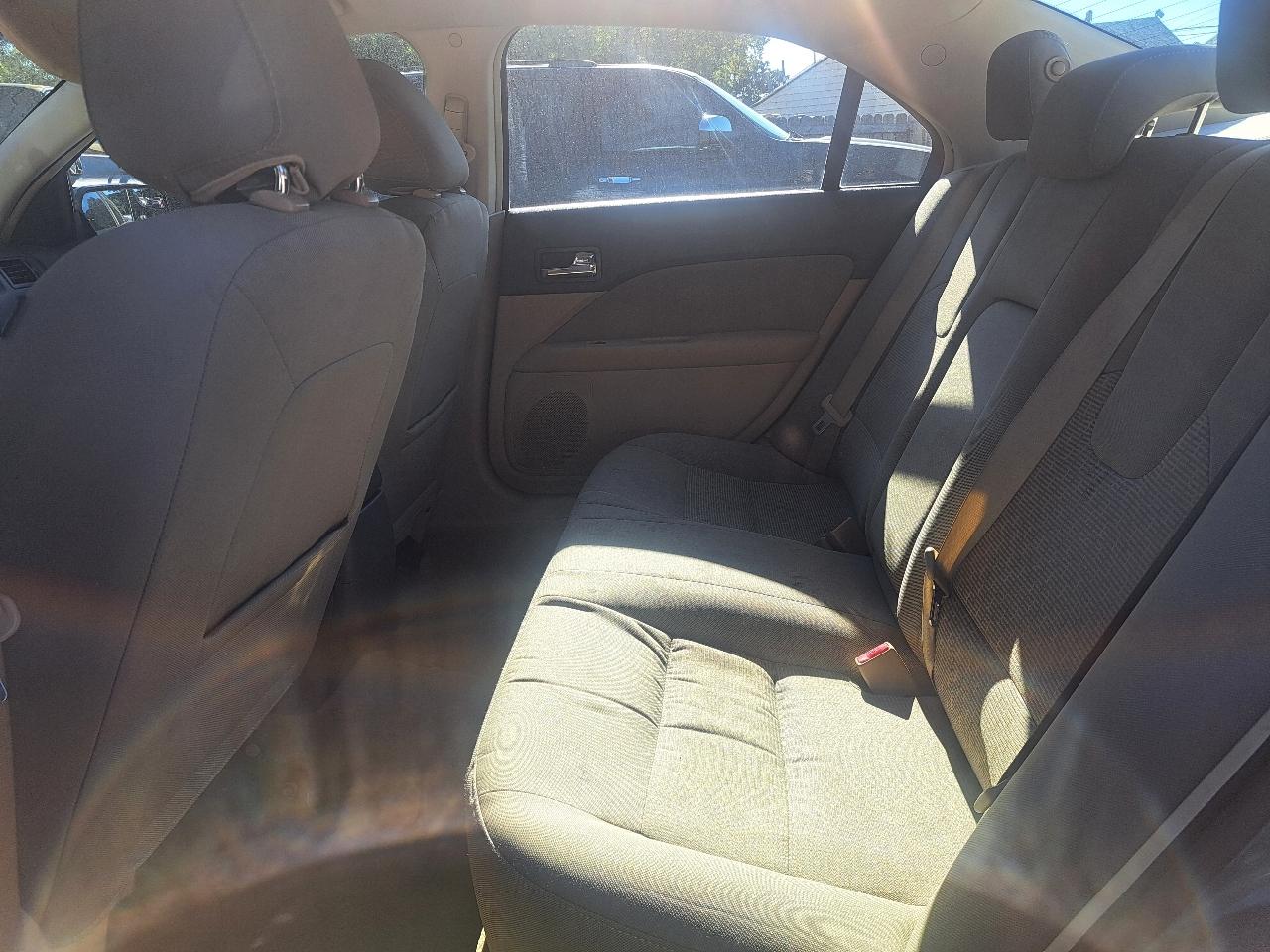 Ford Fusion SE 2012