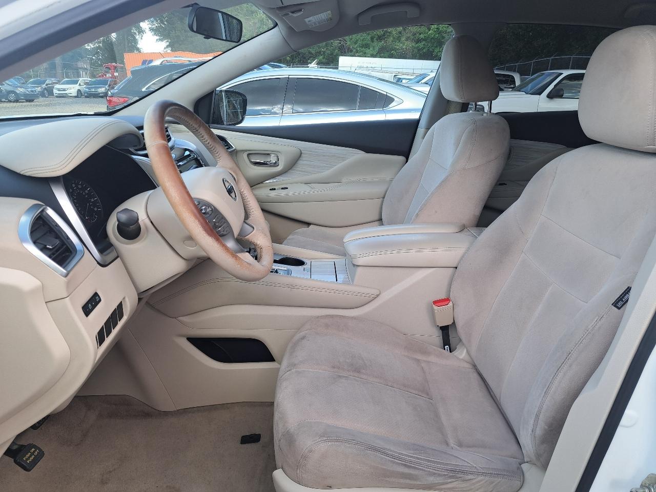 Nissan Murano S 2015