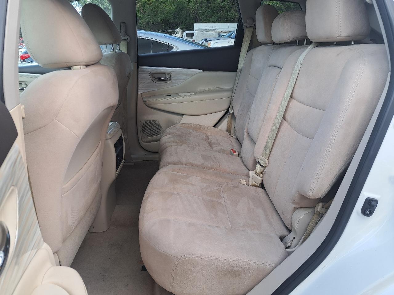 Nissan Murano S 2015